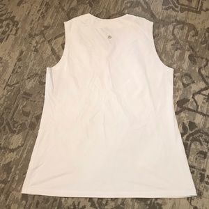 Lululemon sleeveless top